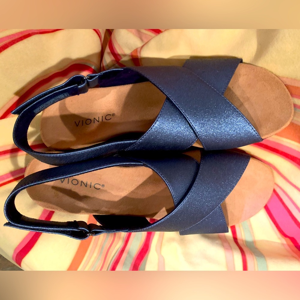 ⭐️ 9.5 W Vionic Dressy McKenna Sling Back Blue Shiny Wedge Sandals (Orthaheel)